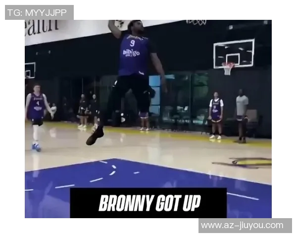 布朗尼单臂补扣震撼全场克内克特称赞他是兄弟太燃了