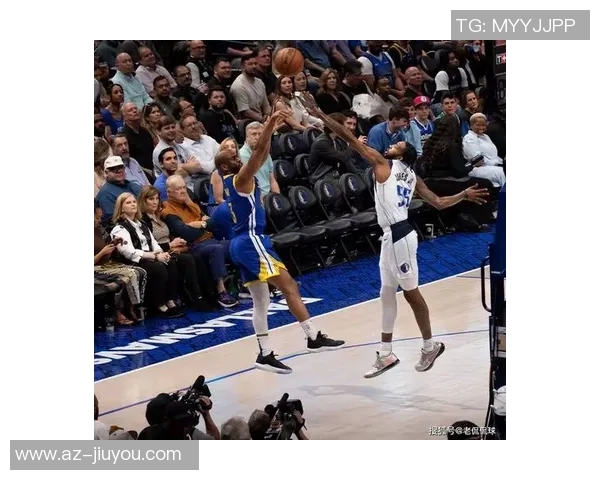 库里称赞库明加勇挑东契奇防守重任表现出色令人印象深刻